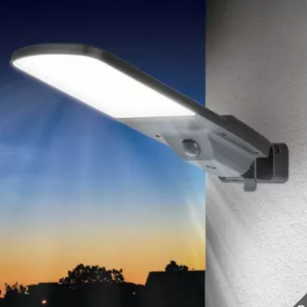 (6)Sol-R-Brite Solar Street Light